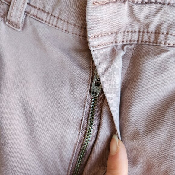 Sundance Vivant Floral Embroidered Cargo Ankle-Zip Cropped Pant Zip Pocket Lilac - Picture 9 of 11